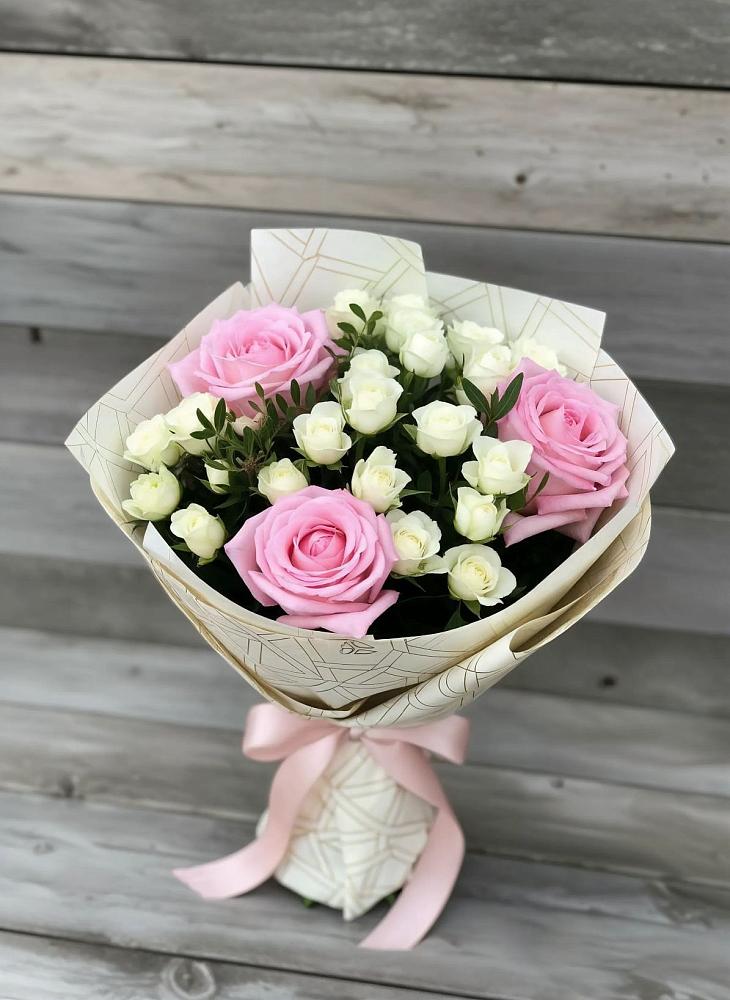 Букет цветов из: Розы в Красновишерске