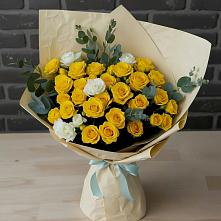 Букет цветов из:  Розы в Красновишерске