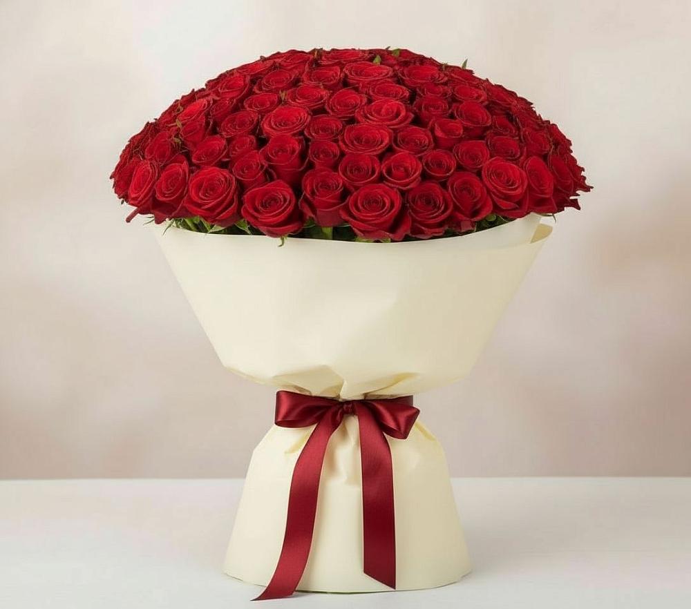 Букет 101 Красная роза Милано в Красновишерске