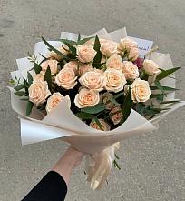Букет Кремовые розы Латте в Красновишерске