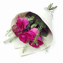 Букет цветов из:  Розы в Красновишерске