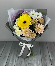 Букет цветов из:  Розы, Герберы и Хризантемы в Красновишерске