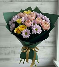Букет цветов из:  Хризантемы и Розы в Красновишерске