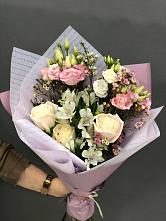 Букет цветов из:  Альстромерии, Розы и Лизиантусы #REPLACE_PRED# Красновишерске
