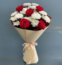 Букет цветов из:  Розы и Хризантемы в Красновишерске