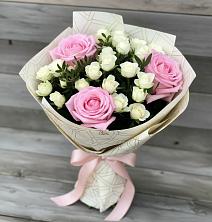 Букет цветов из:  Розы в Красновишерске