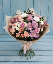 Букет цветов из:  Хризантемы, Розы и Альстромерии в Красновишерске